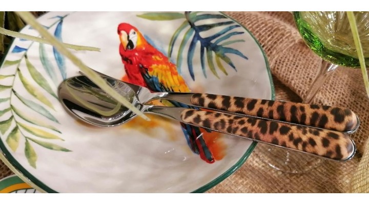 Ami il design animalier e vuoi decorare la tua tavola con stile?